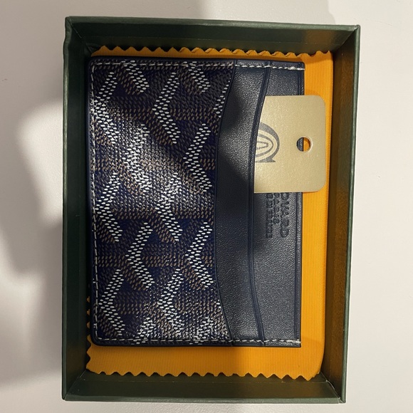 BLUE GOYARD WALLET. BRAND NEW!! Selling with a big discount, taking your… - Picture 2 of 3